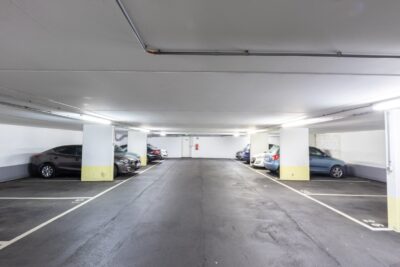 PROVISIONSFREI! Heller Tiefgaragenstellplatz in gepflegter Garage – komfortabel & sicher!, 1100 Wien, Parken