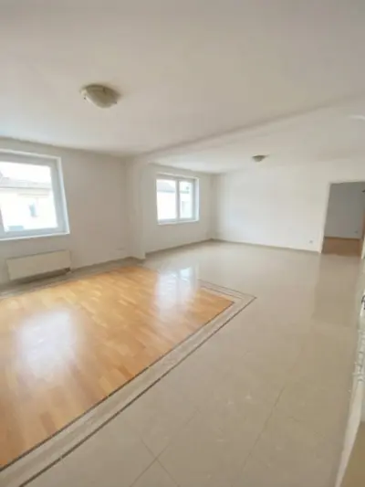Großzügige 5-Zimmer-Eigentumswohnung mit Loggia und ausgezeichneter U-Bahn-Anbindung im Herzen von 1040 Wien!, 1040 Wien, Wohnung